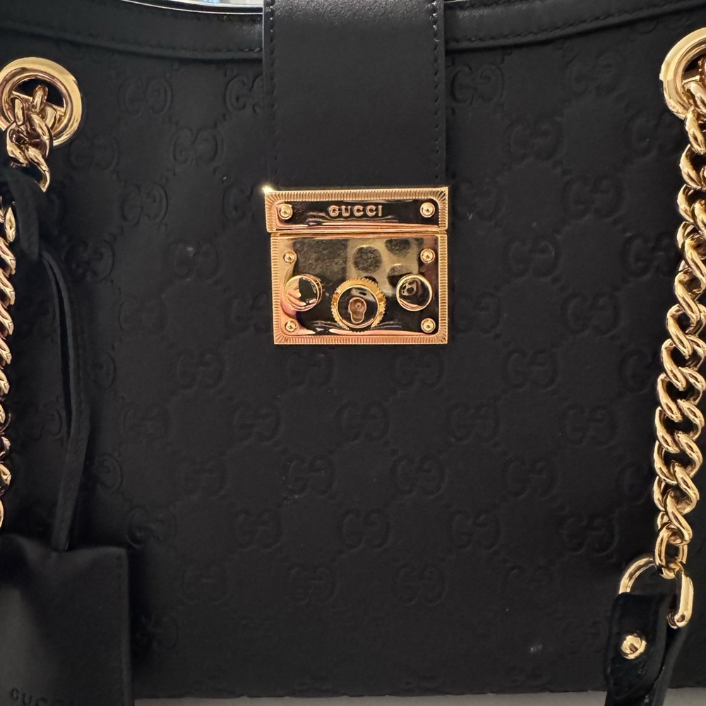 Gucci Black Embossed Leather Shoulder Bag with Gold Chain - Picture 2 of 2